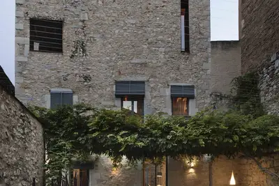 Image de Historical stone house renovated with modern style