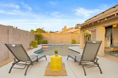 Image de Glorious Glendale, Heated Pool, Pool Table, Bbq!