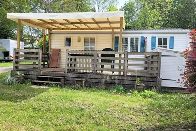 Image de Mobil-home Confort Supérieur 4p (32m²) avec terrasse couverte, 2 chambres, climatisé 4 personnes