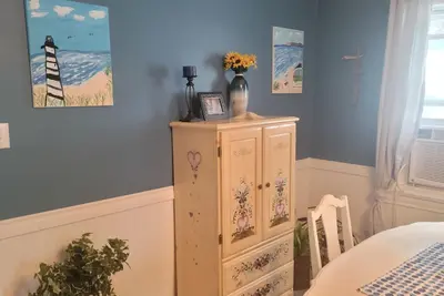 Image de Cozy beach cottage with fire pit and suitable for a family or romantic getaway!