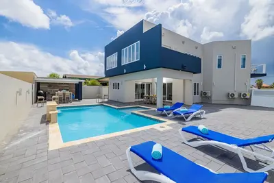 Image de New 6 Bedroom Villa 2min Eagle Beach & Palm Beach
