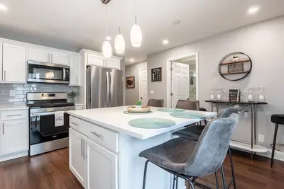 Image de Huge 6br, Luxe Single Family Home, Best Location!