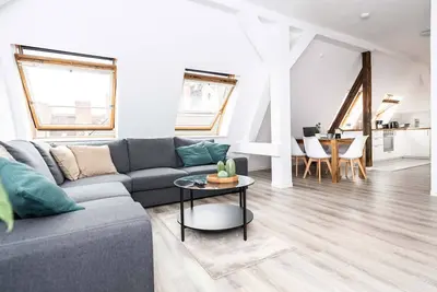Image de ★Ko-Living - Händel Suite | In the center of Halle | 2-4 persons ★