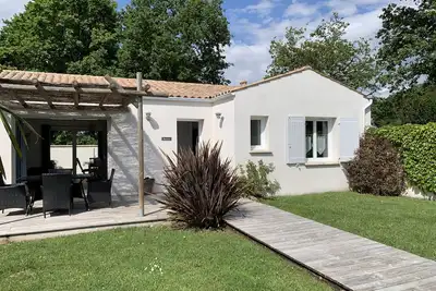 Image de Au pied du pont de l'ile d'Oléron villa au calme sans vis à vis parking privé