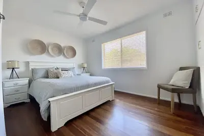 Image de Barefoot & Beachy! Pet friendly 4 bedroom beach house sleeps up to 11