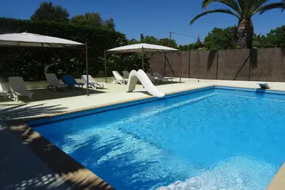 Image de Mas 4 tout confort avec terrasse, piscine et tennis