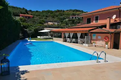 Image de Apartment In Villa X 4 People About 2 Km From The Sea Hot-Hub Pool