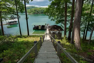 Image de Hakuna Matata = No Worries Huge Lakefront Home Private Dock Florida Room