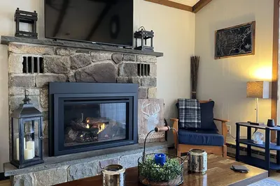 Image de Rustic Retreat –Seasonal Lake Views – Arrowhead Lake - Plaid Cabin