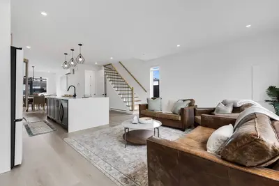 Image de Cozy town home with Spa