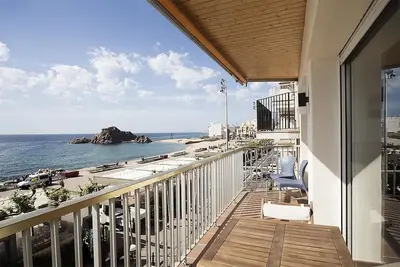 Image de Apartment on the seafront, in the middle of the bay, best possible location
