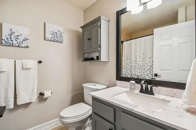 Image de Spacious Modern Mediterranean Home