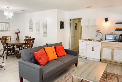 Image de Cheerful, three bedrooms, centrally-located place near hospital, St Simons