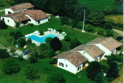Image de Gîte with swimming pool, playground, green space.