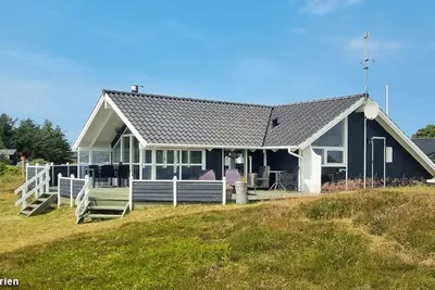Chic vacation home on a natural plot for 6 people