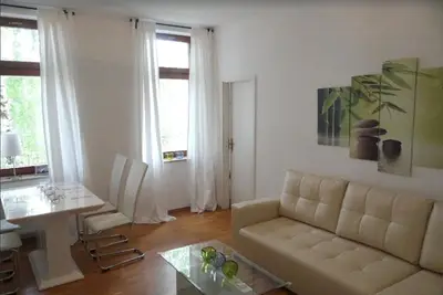 Image de Nahlesuite- in a listed Wilhelminian style building near the Ciy