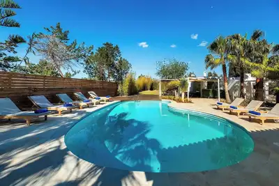Image de Can Martona, modern house with pool and large outdoor space in Benimussa.