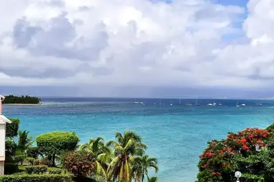 Image de T 3  avec vue sur l'ilet Gosier et la Basse Terre