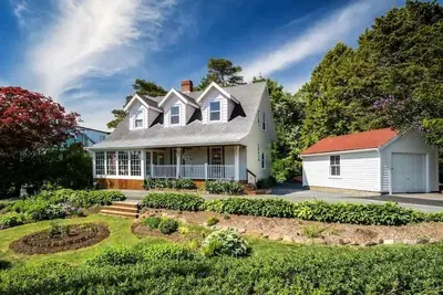 Image de D-Town Getaway \"Spacious+Wifi+Ac+Family+Gathering\"