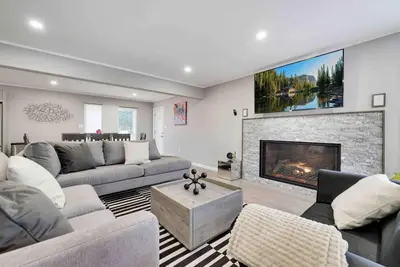 Luxury Modern 6br Pocono Home Near All Attractions