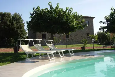Image de Villa exclusive pour les familles avec enfants et les groupes. Route des Vins.
