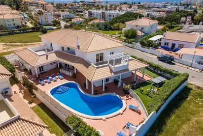 Image de Top Villa with large pool, in Albufeira, walking distance to the beach