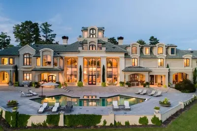 Image de Luxury Retreat at Lake Martin - Lakeside Grande Villa
