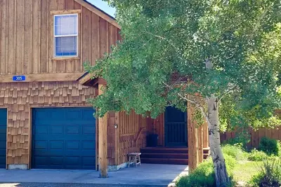 Image de Bluebird Condo-Dog Friendly, Walk to Ski Trail and close to downtown Winthrop!