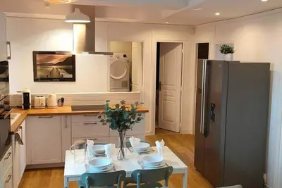 Image de L’Atmosphère | Centre-Ville Netflix | Mon Groom