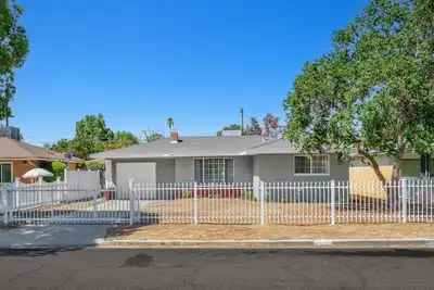 Image de Cozy 2b/1Bth w Great Access to Airport