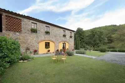 Image de charming holiday home surrounded by greenery 5km from the walls of Lucca