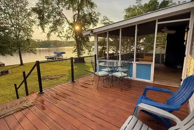 Image de Sunset BnB - 3br &  Lovely Waterfront Vista