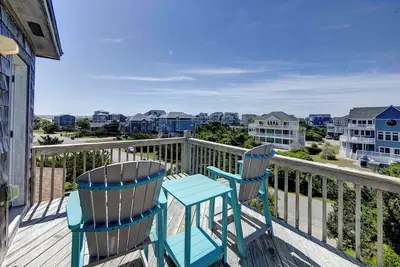 Image de Oceanside Retreat, Hot Tub, Decks & Easy Beach Access