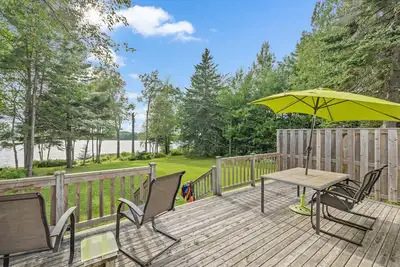 Image de Private Waterfront Cottage on the lake