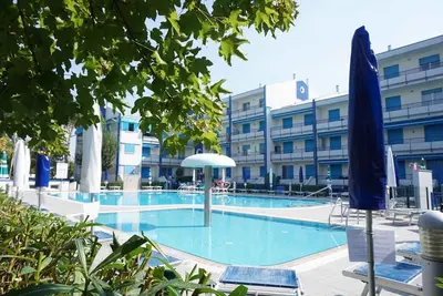 Image de Appartement de vacances Village moderne avec piscine