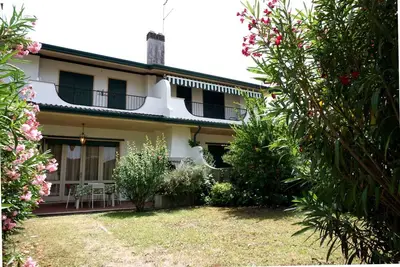Image de Villa Village de vacances avec piscine et tennis à deux pas de la mer et de la zone piétonne
