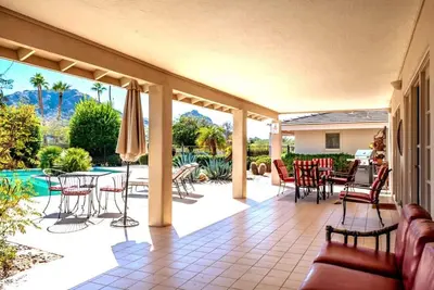 Image de Breathtaking View Retreat: Large Pool w/Pickleball