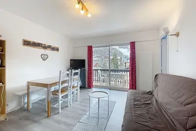 Image de 2 pièces 5 couchages - centre village - Parking couvert