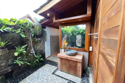 Shivananda Antique Villas by Eps