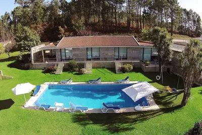 Image de Maison de vacances Rubiães pour 1 - 12 personnes avec 6 chambres à coucher - Maison de vacances