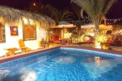 Image de Pool bungalow with whirlpool - by the lagoon - Surfers Lounge apartments