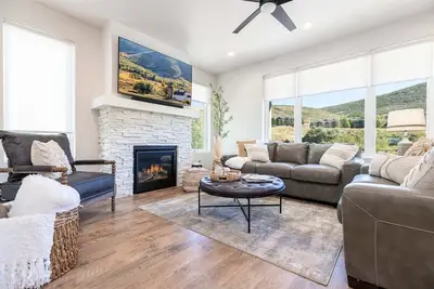 Image de Charming Family Townhome Near Park City and Concierge!