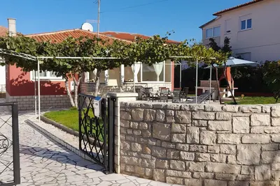 Image de Maison de vacances Umag pour 1 - 6 personnes avec 3 chambres à coucher - Maison de vacances