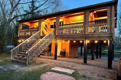 Image de Cozy Cabin Overlooking Arrowhead Provincial Park and the Big East River