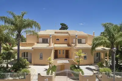 Image de Vilamoura spacieuse villa de 4 chambres, piscine privée et jardin tropical