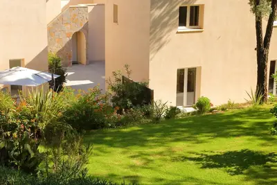 Entre mer et montagne, trouvez le calme dans une de nos villas