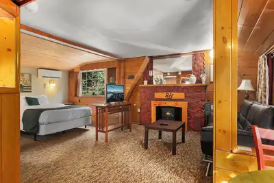Hot Tub Cabin #2