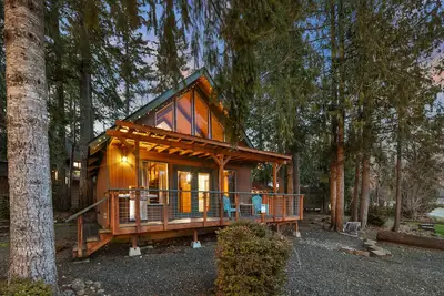 Image de Hot Tub Cabin #3