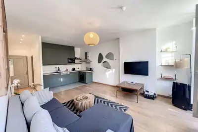 Image de Cozy Lumineux 3 pcs Cannes Vieux Port Palais Festivals 1 mn Olam Properties