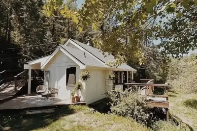 Image de Cozy Modern Mountain Cottage